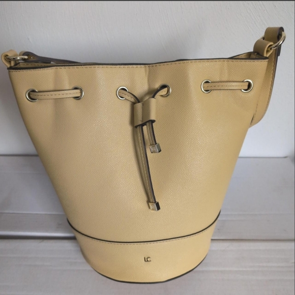 Liz Claiborne Bucket Bag Purse - Picture 4 of 5
